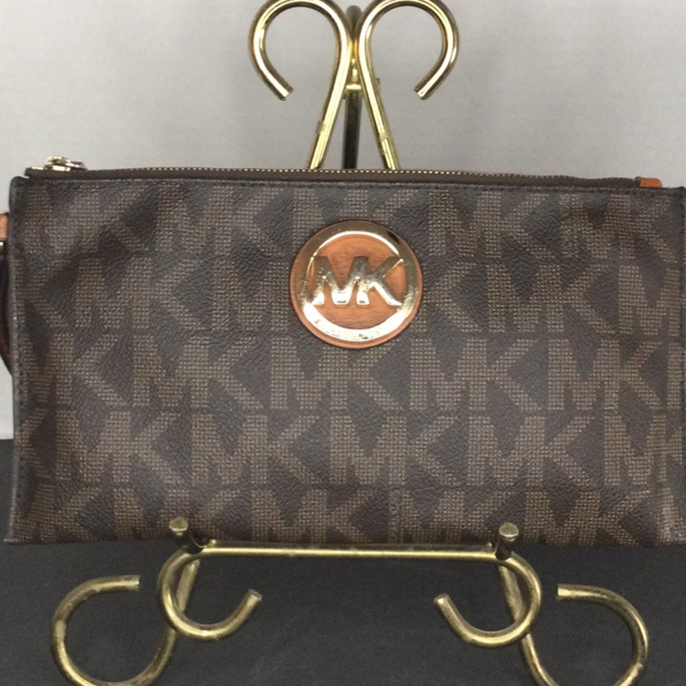 Michael Michael Kors large wristlet